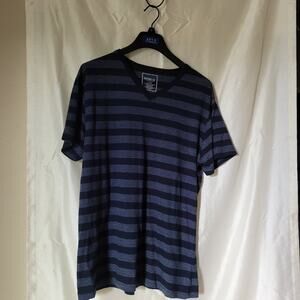 Dikotomy XL V-Neck Striped T-Shirt